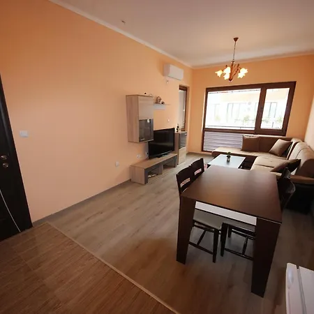 Apartamento Menada Yurta *